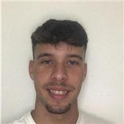 Profesor estudiante de CAFYD. Nivel B2 en inglés. Además puedo dar clases de todas las asignaturas generales de primaria